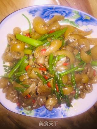 Celery Stir-fried Pork Skin recipe