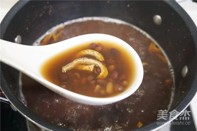 Tangerine Peel and Red Bean Rice Cake Soup recipe