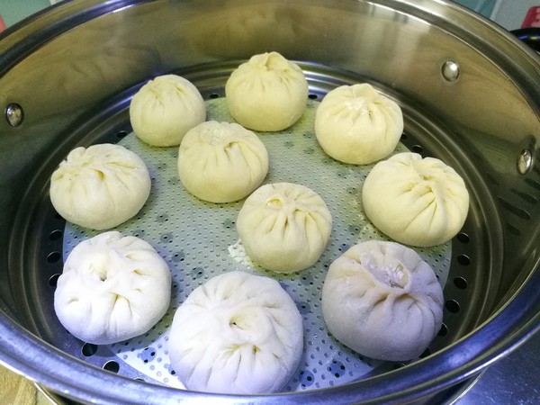 Pork Buns with Beans recipe