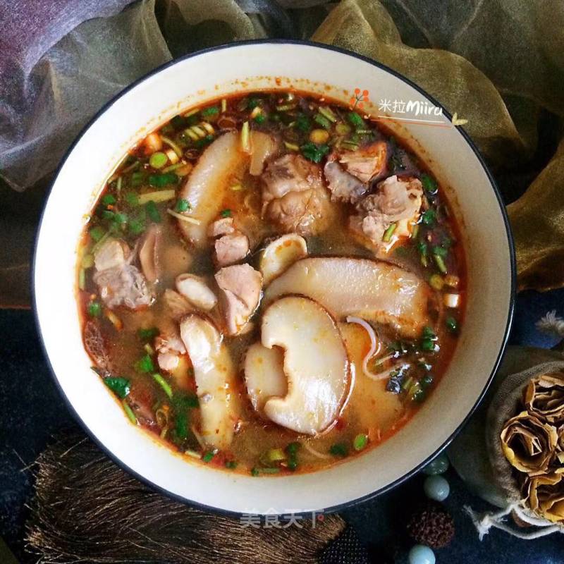 Hot and Sour Mushroom Chicken Soup Rice Noodles recipe