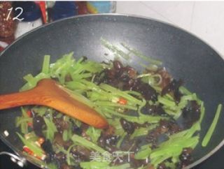 Fried Fungus with Lettuce recipe