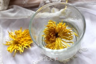 Golden Silk Chrysanthemum Rock Candy Drink recipe