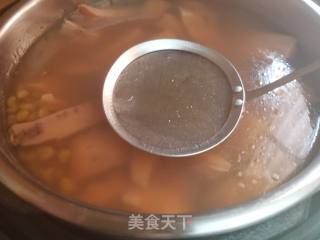 Old Chicken, Lotus Root and Mung Bean Soup recipe
