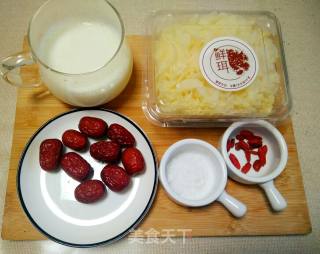 Milk Tremella and Red Date Soup recipe