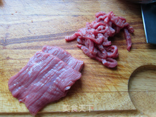 Stir-fried Shredded Beef with Coriander recipe