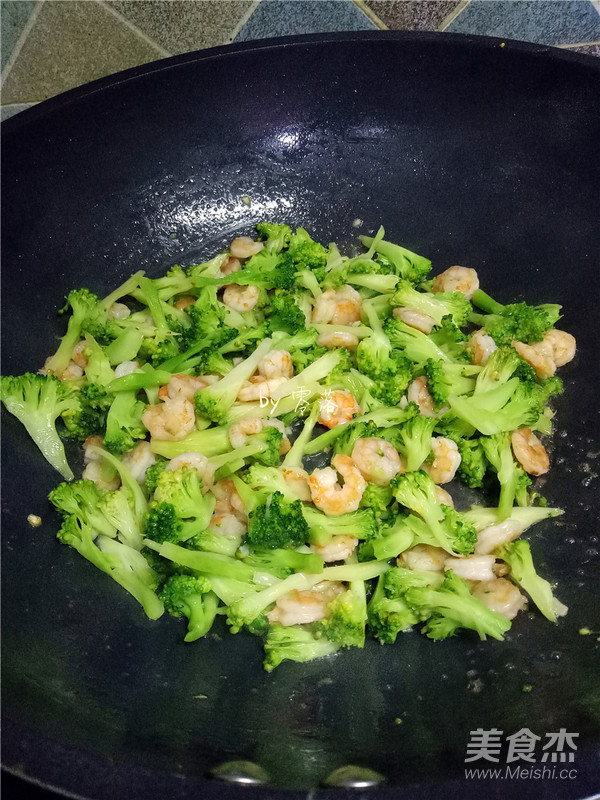 Stir-fried Shrimp with Broccoli recipe