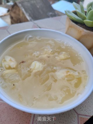 Red Date Tremella and Lotus Seed Soup recipe