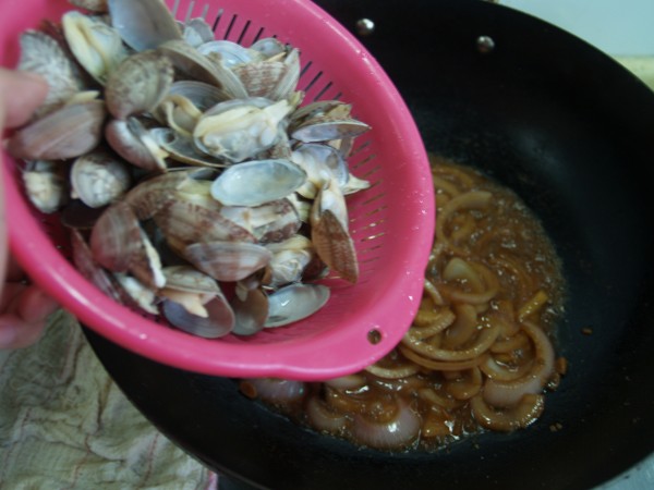 Sauce Popped Clams recipe