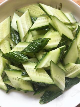 Scrambled Eggs with Cucumber recipe