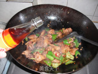 A Delicacy that You Can't Afford to Put Down Your Chopsticks-roasted Chicken Nuggets with Hot Peppers recipe