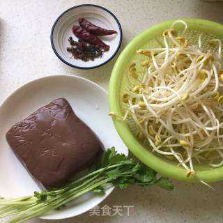 Stir-fried Bean Sprouts with Duck Blood recipe