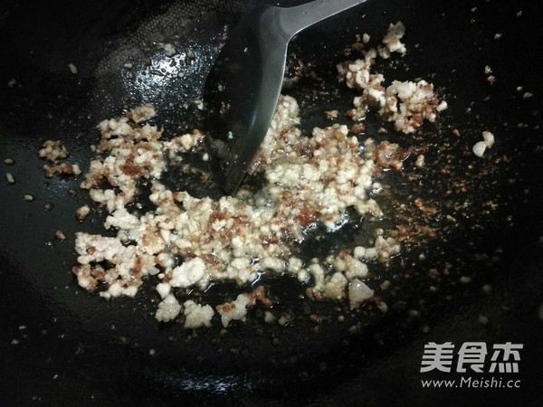 Stir-fried Minced Pork with Sour Garlic Moss recipe