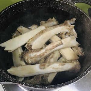 Super Calcium Beef Bone Soup recipe