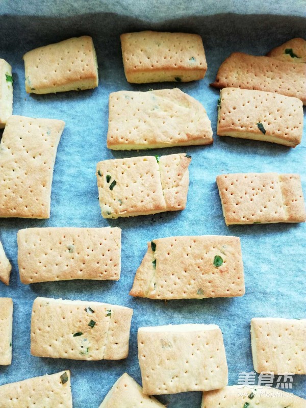 Chive Soda Crackers recipe