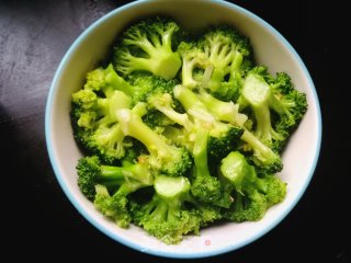 Vegetarian Stir-fried Broccoli recipe