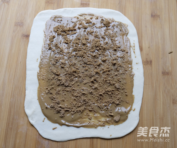 Brown Sugar Biscuits with Sesame Sauce on The Outside and Soft and Fragrant Inside recipe