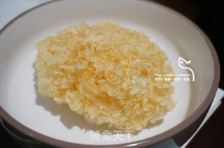 Tremella Double Snow Lotus Pear Soup recipe