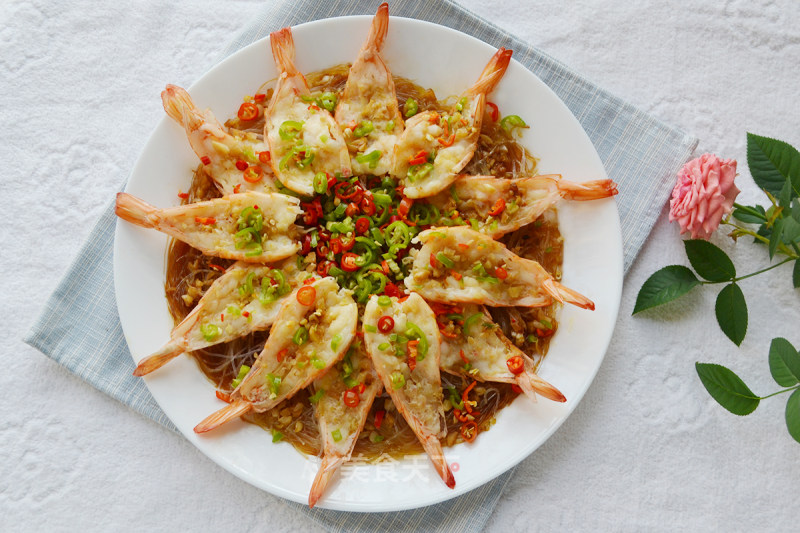 Steamed Shrimp with Garlic Vermicelli——a Must-have for The Chinese New Year recipe