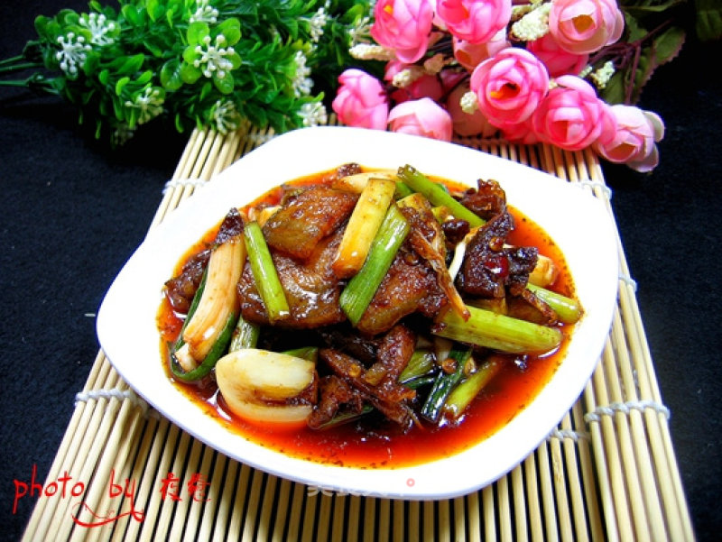 Proportion is Very Important-garlic Sprouts Twice Cooked Pork recipe