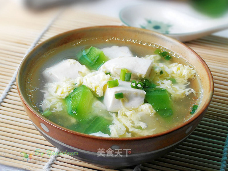 Loofah Tofu and Egg Soup recipe