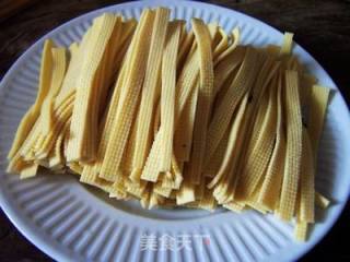 Thousand Slices of Shredded Pork with Fried Leeks recipe