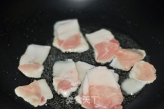 Fried Pork with Lily recipe