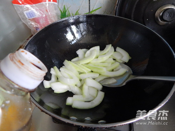 Stir-fried Winter Melon Strips with Soy Sauce recipe