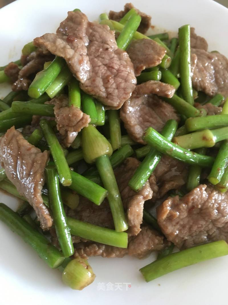 Stir-fried Beef with Garlic Moss recipe