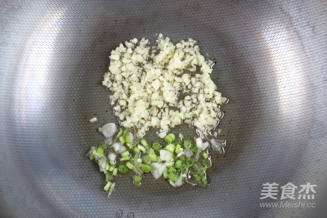 Stir-fried Garlic with Garlic recipe