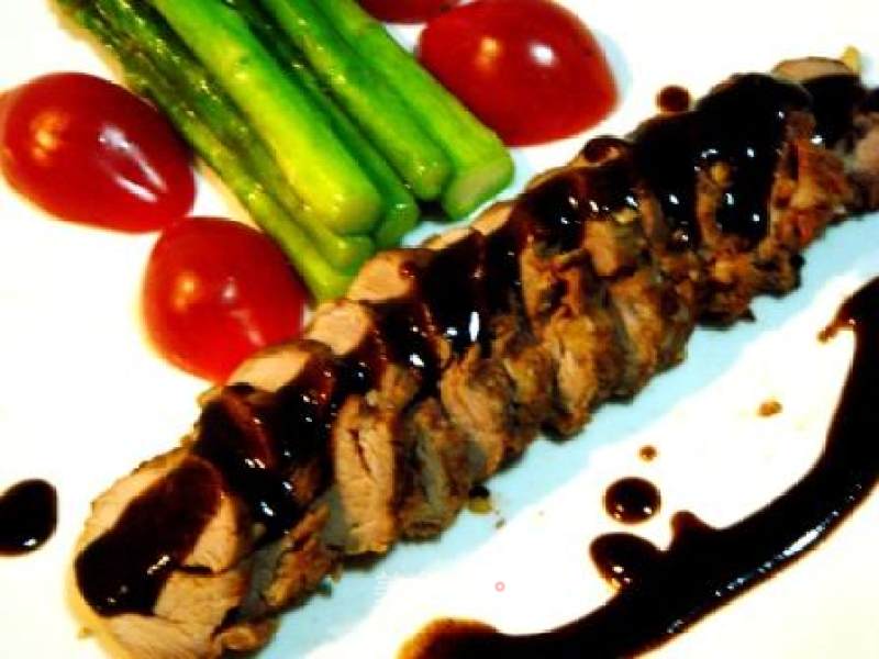 Home-made Delicious Western Food, Spanish-style "roasted Pork Tenderloin with Black Pepper" recipe