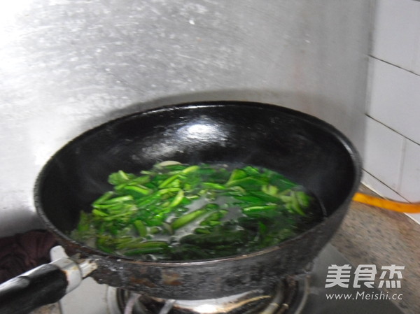 Vermicelli, Spinach and Pig Liver Soup recipe