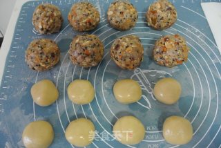 Upgraded Version-cantonese-style Pork Floss and Five-ren Barbecued Pork Mooncake (with Detailed Process Diagram) recipe