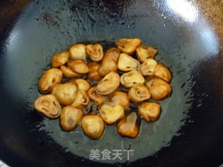[yi Ru Kuai Shou Xiao Stir] Straw Mushroom in Oyster Sauce recipe