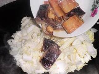 Homemade Pickled in Winter-----stir-fried Cabbage with Cured Fish recipe