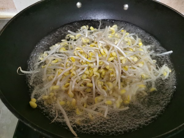 Yangmei Mud Wind Sound Water Cooling Noodle recipe