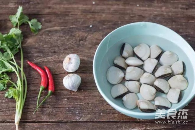 Cold White Scallops recipe