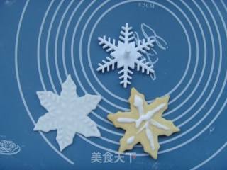 Elf of Winter---fondant Snowflake Cookies recipe