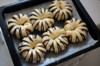 Bean Paste Meal Buns recipe