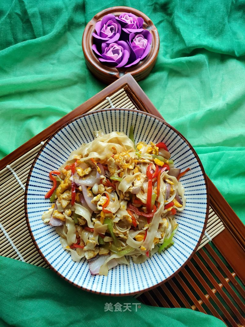 Fried Egg Noodles recipe