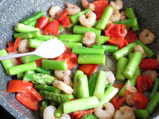 Stir-fried Shrimp with Asparagus recipe