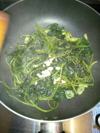 Stir-fried Sweet Potato Leaves recipe