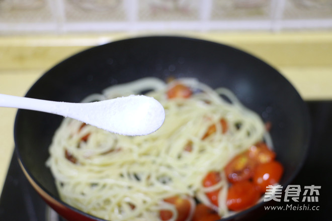 Pasta with Avocado recipe