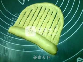 #aca烤明星大赛# Bean Paste Caterpillar Bread recipe