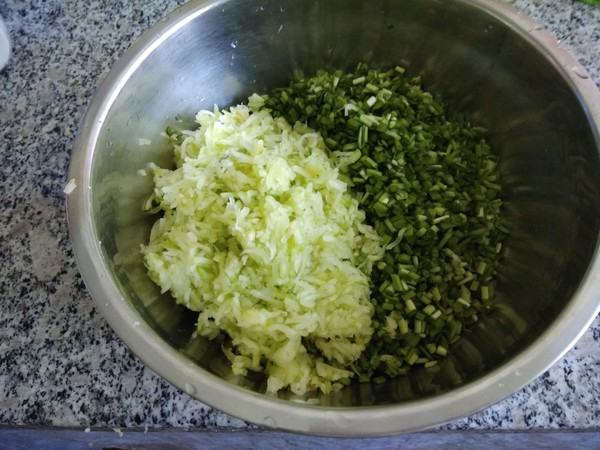 Vegetarian Horn Melon and Chive Stuffed Dumplings recipe