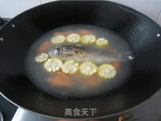 Carrot Corn Crucian Carp Soup recipe