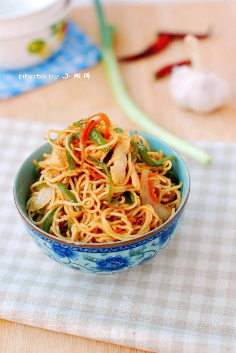 Stir-fried Chicken Noodles-home-cooked Fried Noodles Highly Praised by The Family recipe