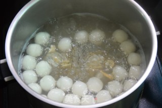 Taste Salty Glutinous Rice Ball Soup recipe