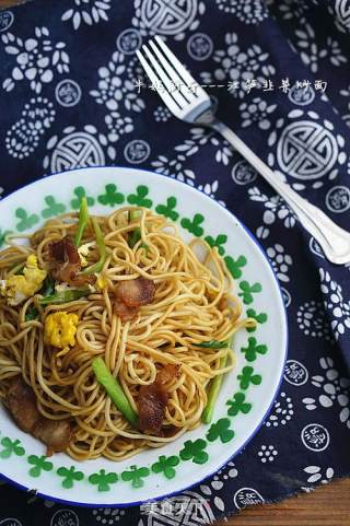 Fried Noodles with Bamboo Shoots and Sliced Pork recipe