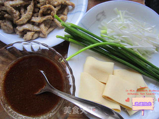Novices Can Also Do It-shredded Pork in Beijing Sauce recipe