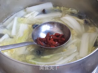 Baby Cabbage Songhua Soup recipe